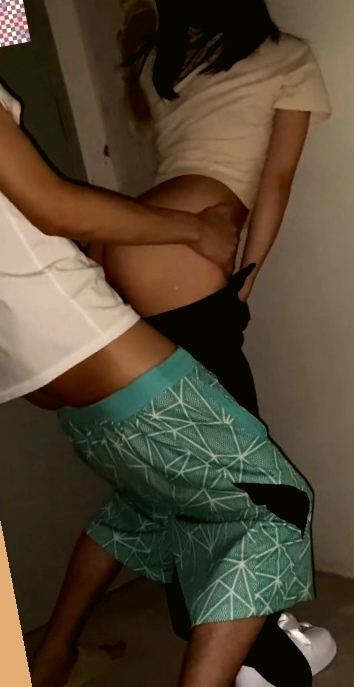 国产黄三级三级三级老师,免费无遮挡无码视频在线观看国内