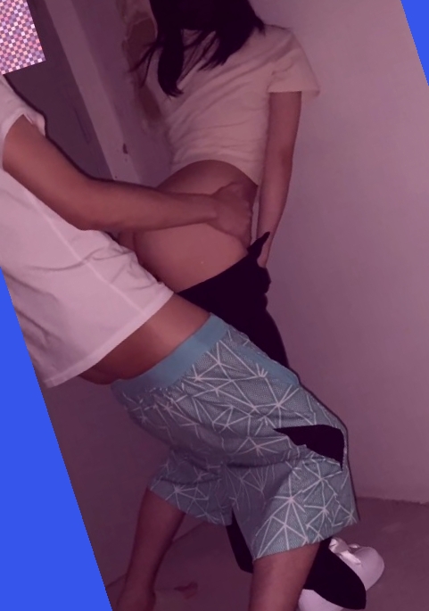 波斯女人ⅩXX极端另类视频,女人做呻吟声mp3